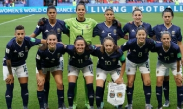Gran recibimiento a la selección femenina en Ezeiza después del histórico Mundial