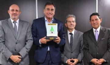 Premian la actividad legislativa del diputado Ruben Eslaiman durante el 2024