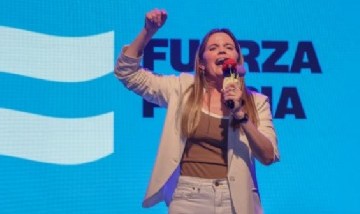 Sergio Massa viajó a Santa Fe y respaldó a Caren Tepp, la candidata peronista que busca frenar a Milei