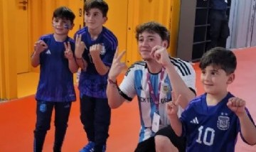 Paulo Londra y los hijos de Messi predijeron el resultado final del partido de Argentina - Polonia