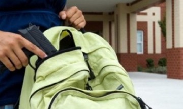 Pánico en un colegio de Alta Córdoba por un alumno que fue con un arma de fuego