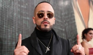 Yandel festeja sus 49 con un Movistar Arena lleno y su show sinfónico en Buenos Aires
