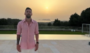 Las fotos que eligió Antonela para saludar a Lionel Messi por su cumpleaños