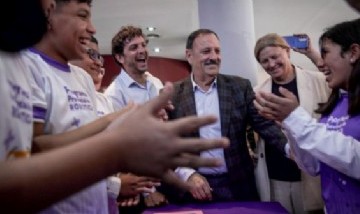 El Gobierno de La Rioja entregó kits de robótica y equipamiento escolar en Arauco