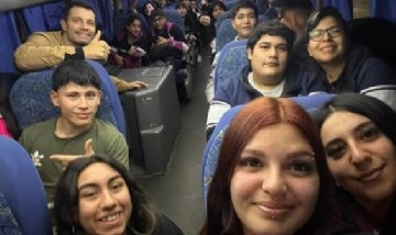 El intendente Mauro García despidió a los estudiantes que disfrutarán de su viaje de egresados a Mar del Plata