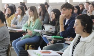 La UNR presentó "rEGRESAR", un programa que busca que los estudiantes puedan finalizar sus estudios