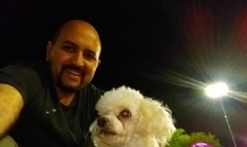 Felix y Coqueta paseando por Palermo, Buenos Aires.