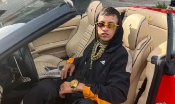 L-Gante sumó una Ferrari de lujo a su colección: la exorbitante cifra que pagó