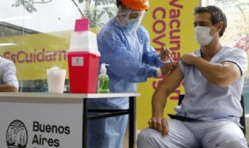 La Ciudad abrió la inscripción a mayores de 18 años con factores de riesgo: cómo anotarse en el plan de vacunación