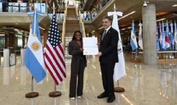 Jorge Macri recibió a Simone Biles y la nombró "Huésped de honor" de la Ciudad Autónoma de Buenos Aires