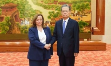 Cecilia Moreau lamentó críticas de "propios y extraños" por la gira en China