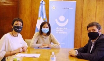 Mayra Mendoza firmó su adhesión al programa: "Banco de Maquinarias y Herramientas"