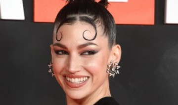 Úrsula Corberó marcó tendencia con un look sexy y muy innovador