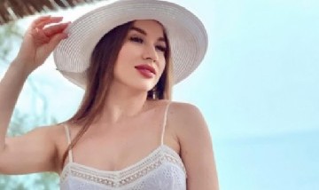 Imágenes sensibles: Una influencer murió al tratar de hacerse una foto en un acantilado