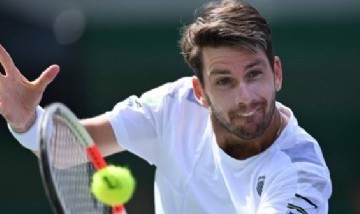Cameron Norrie golpeó con su raqueta a una espectadora tras perder un punto
