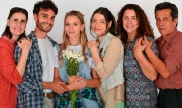 La lomense Belén Voto protagoniza la obra "Margaritas para mí" en teatro porteño