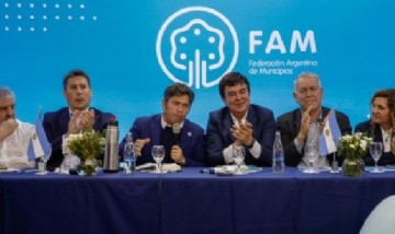 Fernando Espinoza exigió a Milei un "cambio urgente de rumbo económico y social"