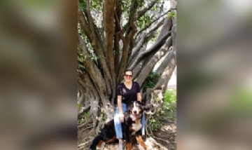 Norma y su amigo Sultán en Esquel, Chubut.