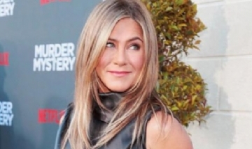 Jennifer Aniston (@jenniferaniston)