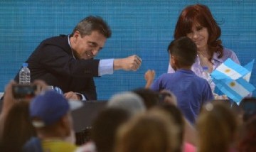 Massa en el cierre de campaña del Frente de Todos: "Digamosle sí al trabajo y al crecimiento"