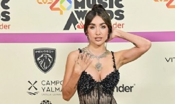 María Becerra respondió a las críticas por vacacionar en el exterior y defendió su compromiso con el país