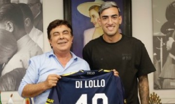 El intendente de La Matanza distinguió a Lautaro Di Lollo por su recorrido en Boca y la Selección Sub-20