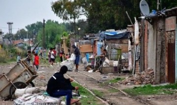 La UCA advirtió que la baja de la pobreza informada por INDEC "está sobrerrepresentada"