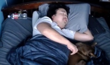 Un streamer ganó 16 mil dólares en Twitch por filmarse durmiendo para sus seguidores