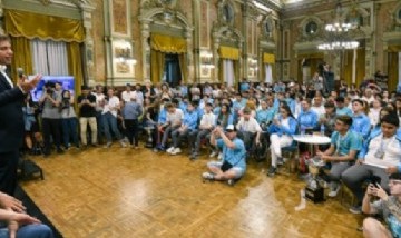 Kicillof recibió a la delegación de deportistas ganadores de los Juegos Nacionales Evita 2022