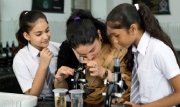 Salta: un experimento salió mal en plena clase y tuvieron que evacuar a todos los alumnos