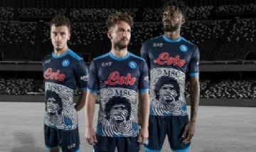Nápoli usará una camiseta especial en honor a Diego Armando Maradona