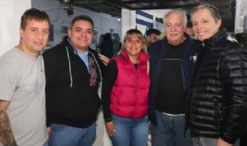Fernando Gray inauguró el techo parabólico de la Asociación de Padres Parque 2000