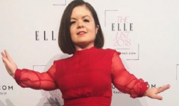 Sinéad Burke la influencer ícono de la inclusión en la moda