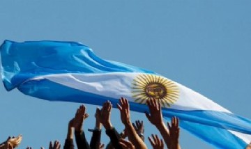 Poner a la Argentina de pie es una tarea de todos, todas y todes
