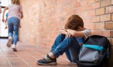 Dejó una carta en su banco y fue encontrado por sus compañeros: "Me quiero suicidar"