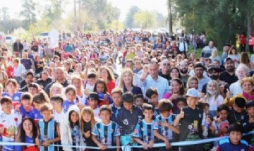 Marisa Fassi participó de la inauguración de 20 cuadras de pavimento en Máximo Paz