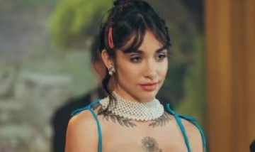 María Becerra respondió a las críticas hacia sus estilistas: "Ellas lo hacen increíble"