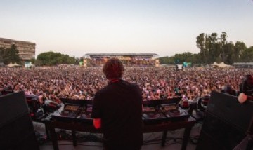 El consagrado DJ Hernán Cattáneo confirmó la edición 2024 de Sunsetstrip: dónde conseguir las entradas