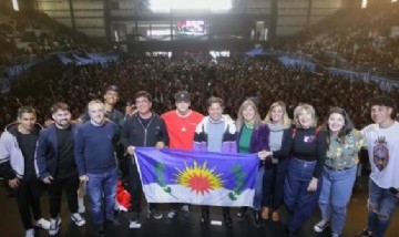 Kicillof participó de un festival junto a miles de estudiantes inscriptos al programa "Viaje de Fin de Curso"