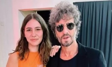 Así está Mora, la hija de Diego Peretti, que ya es mayor de edad y heredó su vocación