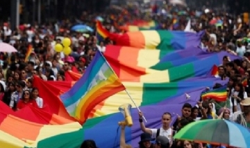 En el día del orgullo LGBT, una jueza nos retrotrae al estado policíaco mas letal