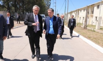 Fernando Gray y Alberto Fernández inauguraron 114 viviendas en el barrio Montecarlo