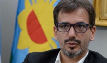 Galmarini trató a Milei de "títere débil y dependiente" del "fracasado Mauricio Macri"