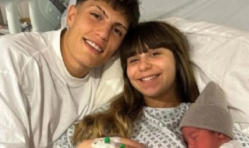 Alejandro Garnacho y Eva García fueron padres: los saludos de los futbolistas de la Selección