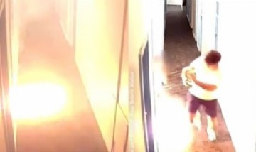 El impactante momento en que la batería de una bicicleta eléctrica explota dentro de un hotel