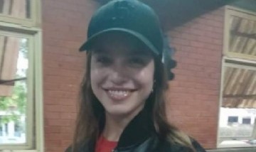 Emilia Mernes cumplió con su deber ciudadano en Nogoyá y revolucionó las redes