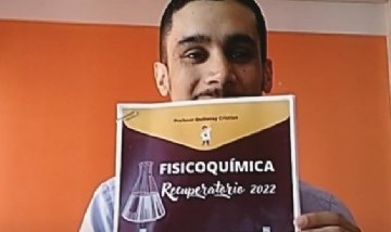 Un profesor de química tomó examen con el álbum del Mundial Qatar 2022 y se volvió viral