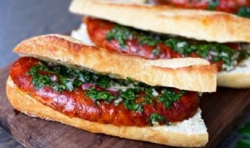 El chori sí: una revista gastronómica especializada eligió al choripán entre los 5 mejores sándwich del mundo