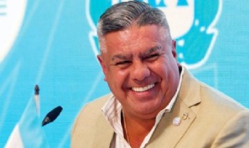 Chiqui Tapia declaró ingresos por más de 800 millones de pesos al año, pero aseguró que no tiene ahorros