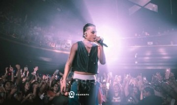 Video: Trueno apuntó contra Javier Milei en su primer show en el Teatro Vorterix